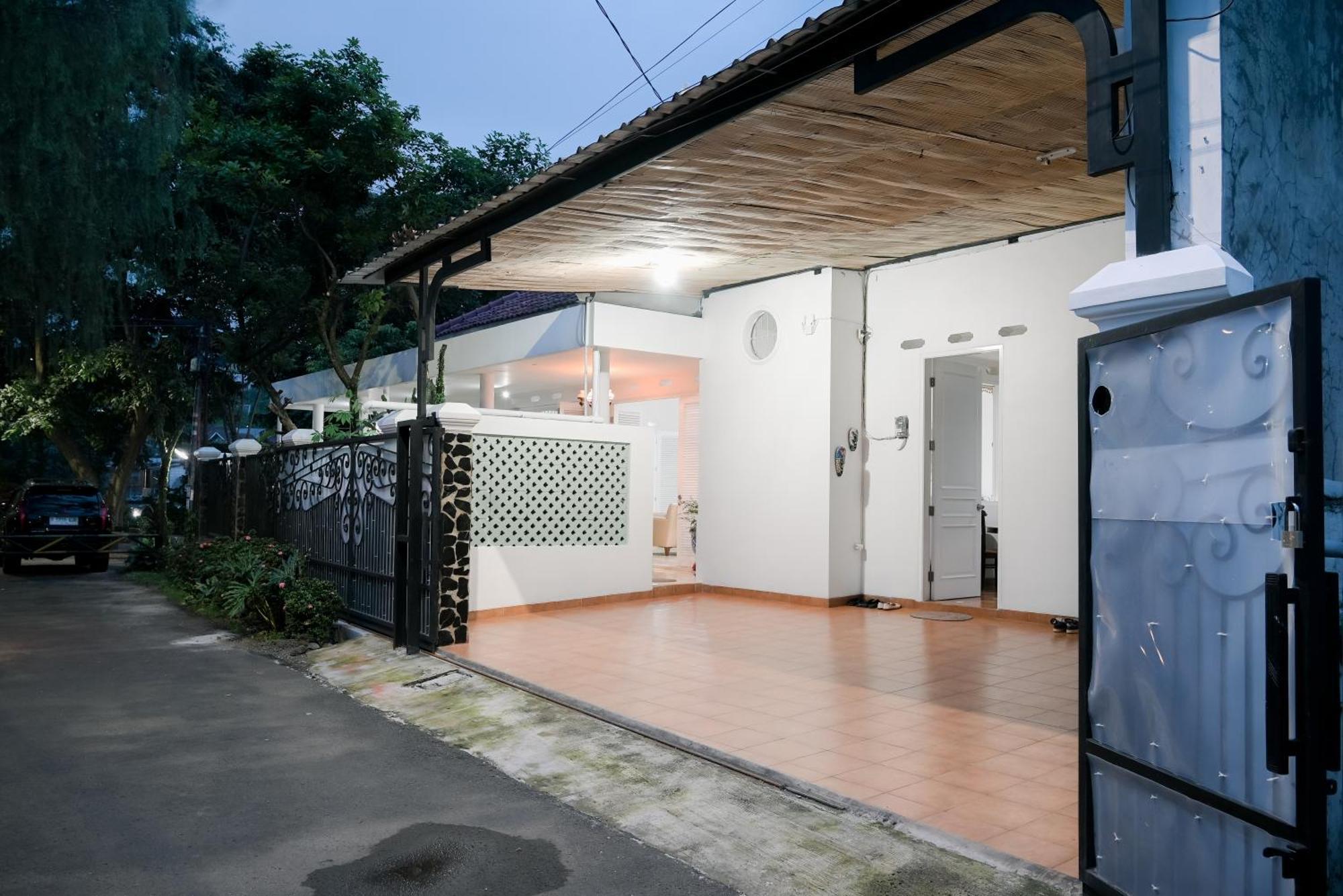 Kirana Guest House Bogor Eksteriør bilde