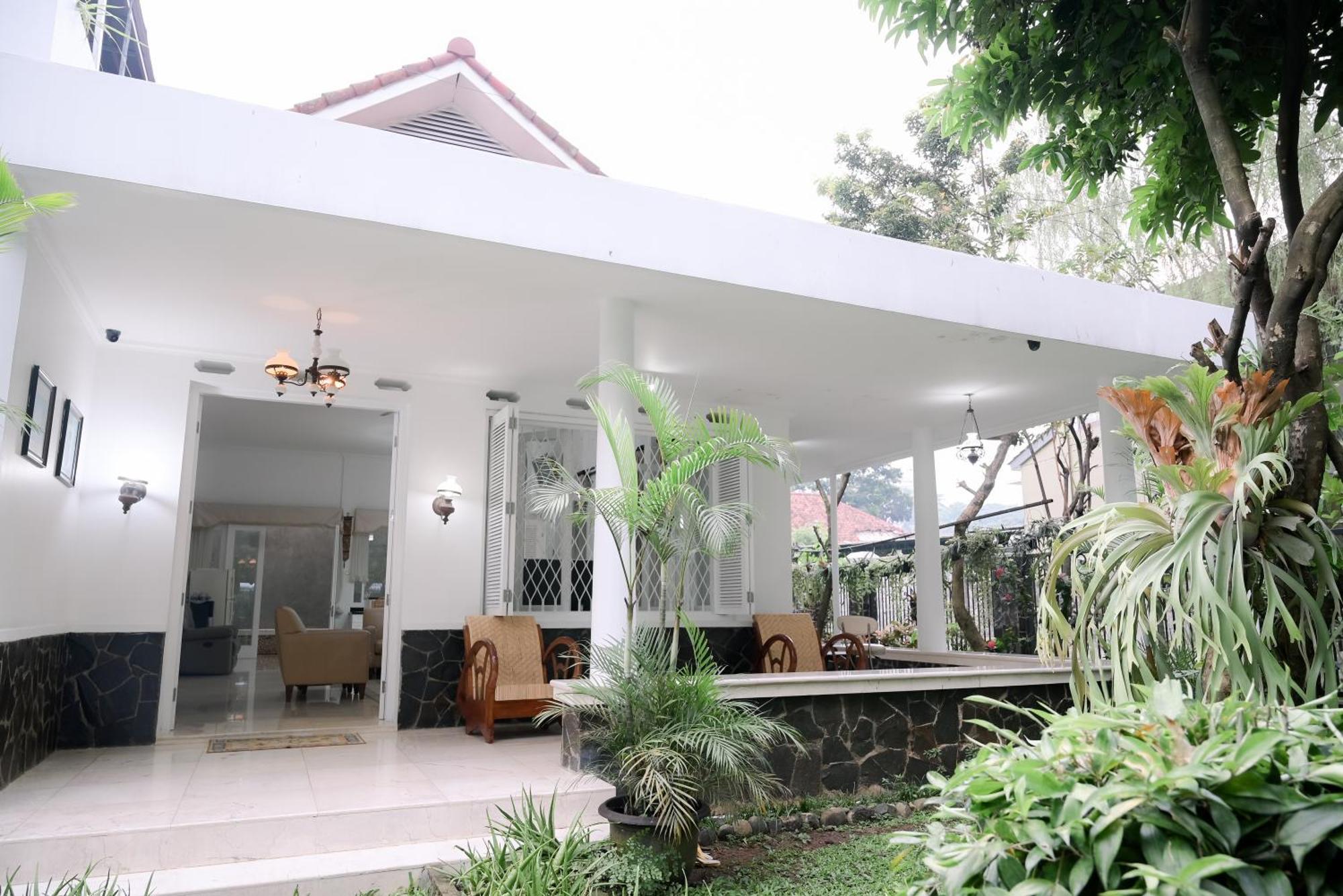 Kirana Guest House Bogor Eksteriør bilde